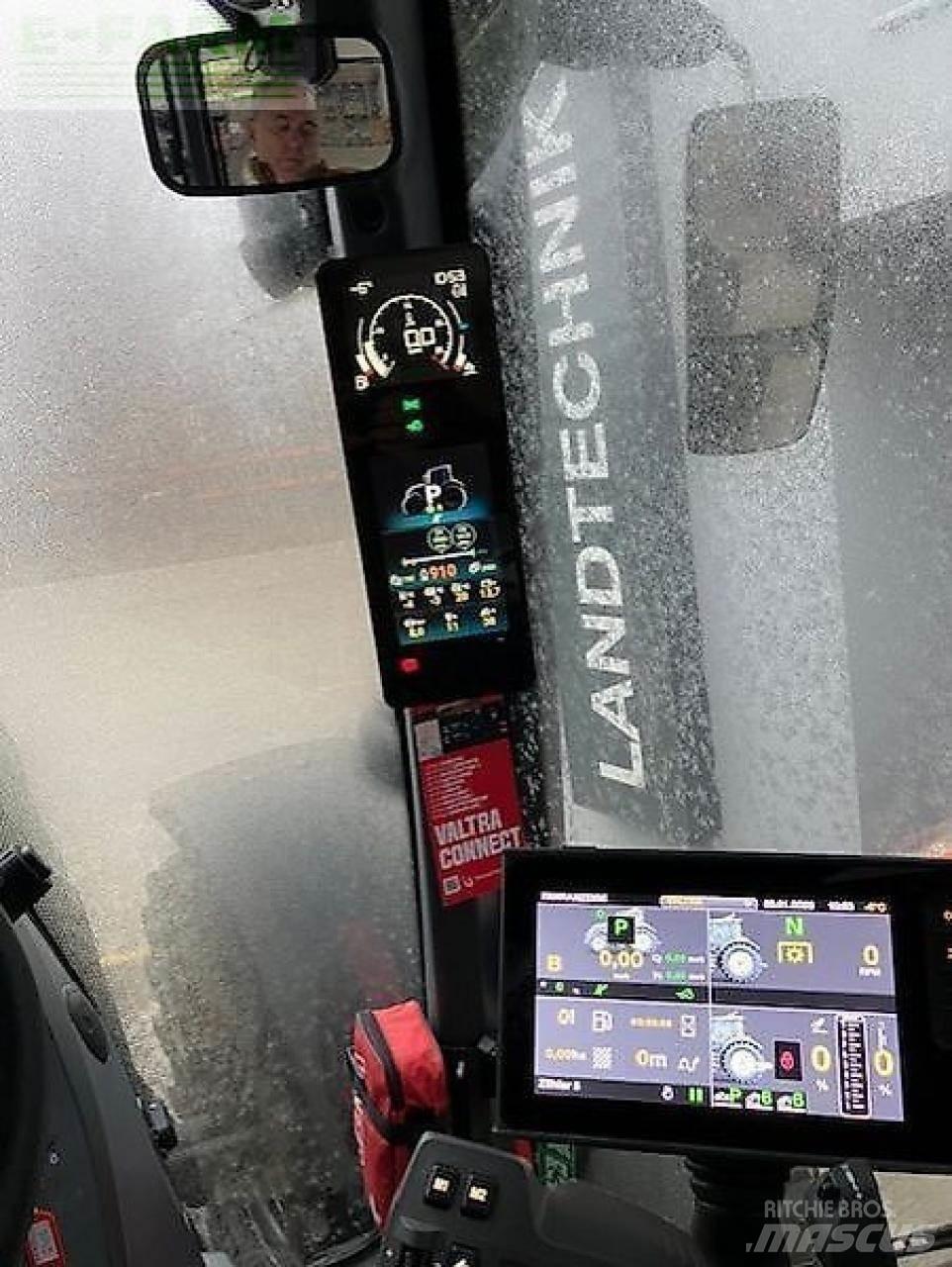 Valtra q305 트랙터