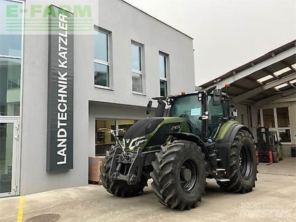 Valtra q305 트랙터