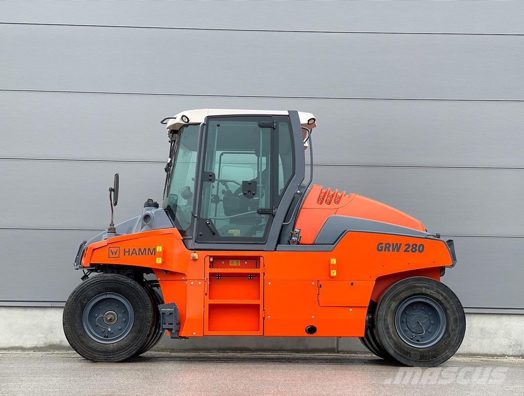 Hamm GRW 280-10 공기 타이어 롤러