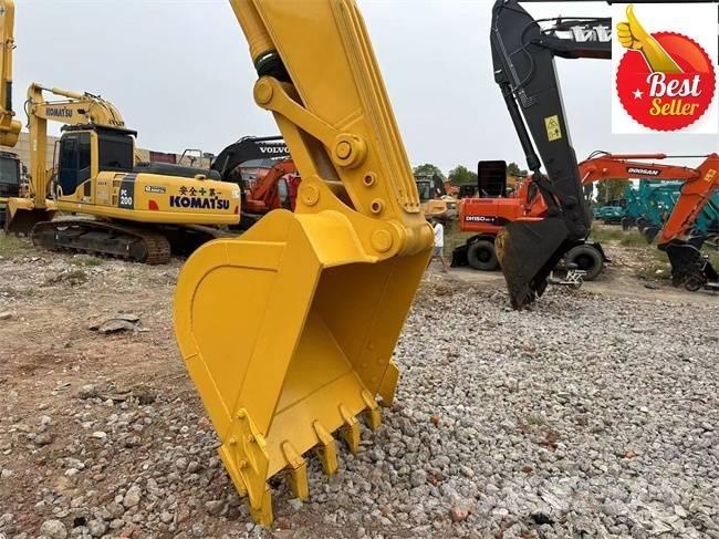 Komatsu PC 240 대형 굴삭기 29톤 이상