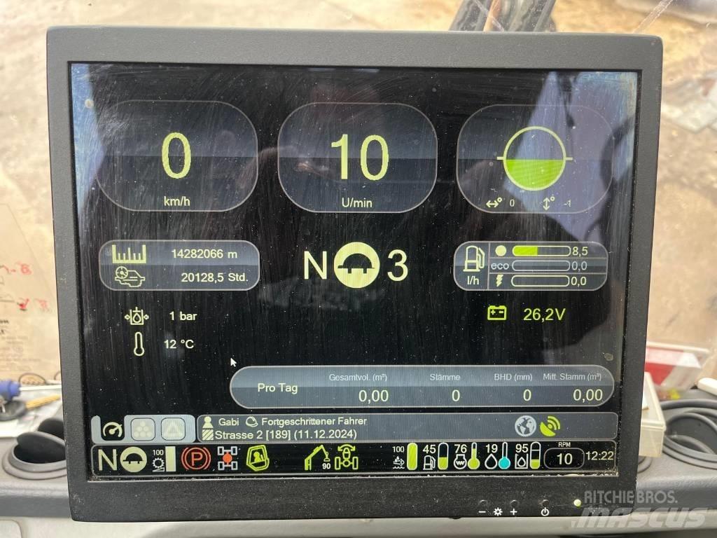 Komatsu 931 XC 원목 하베스터