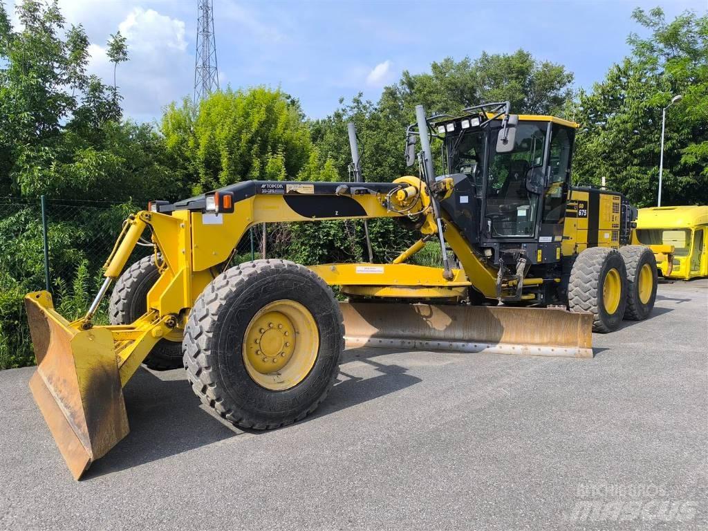 Komatsu GD 675-6 그레이더