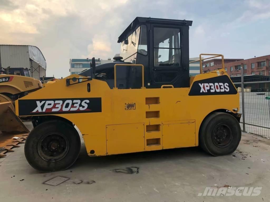 XCMG XP303 공기 타이어 롤러