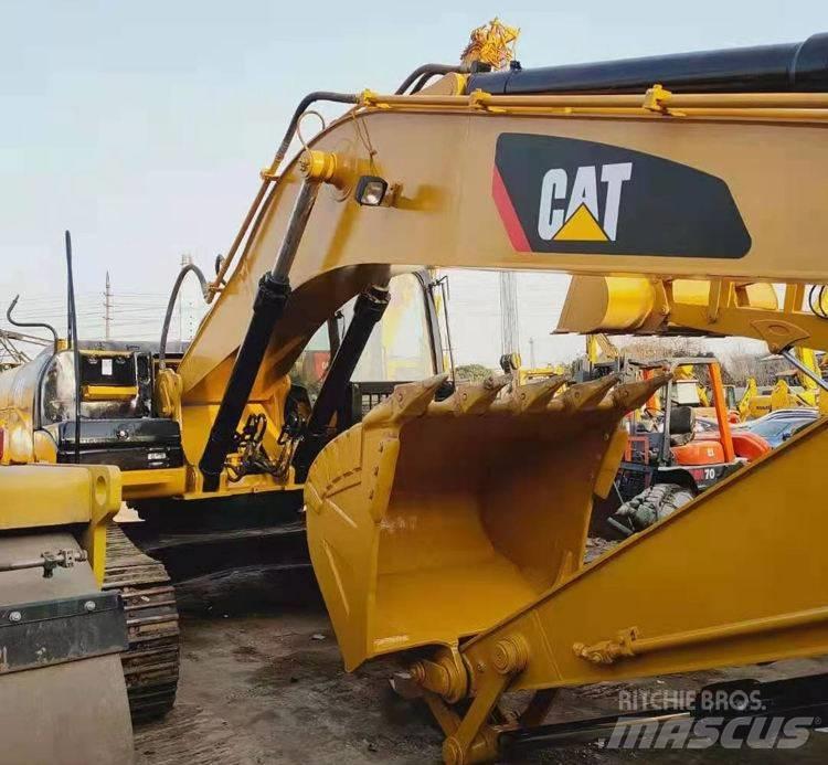 CAT 320 D 대형 굴삭기 29톤 이상