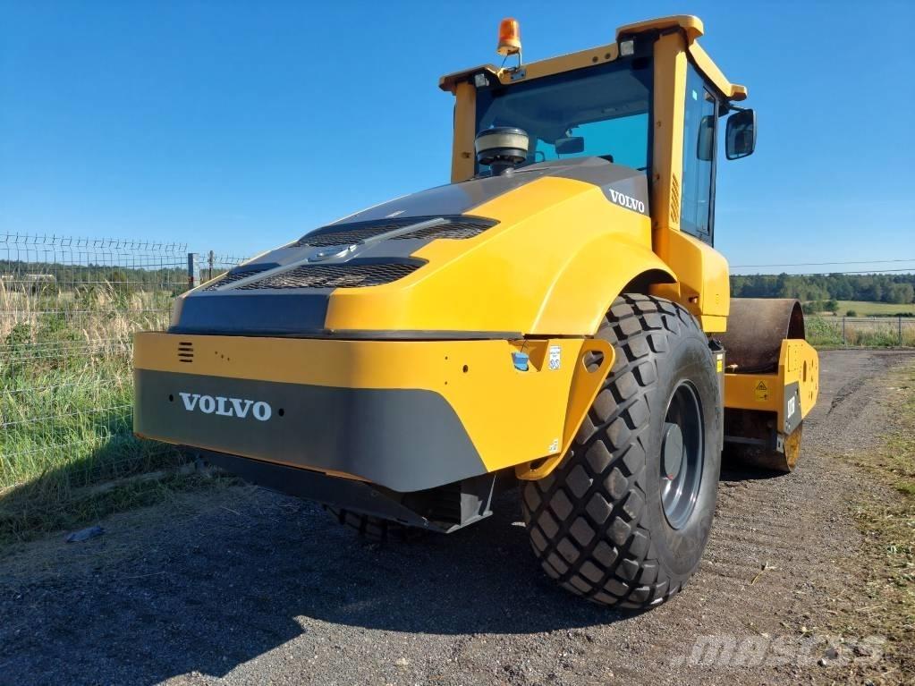 Volvo SD 115 B 싱글 드럼 롤러