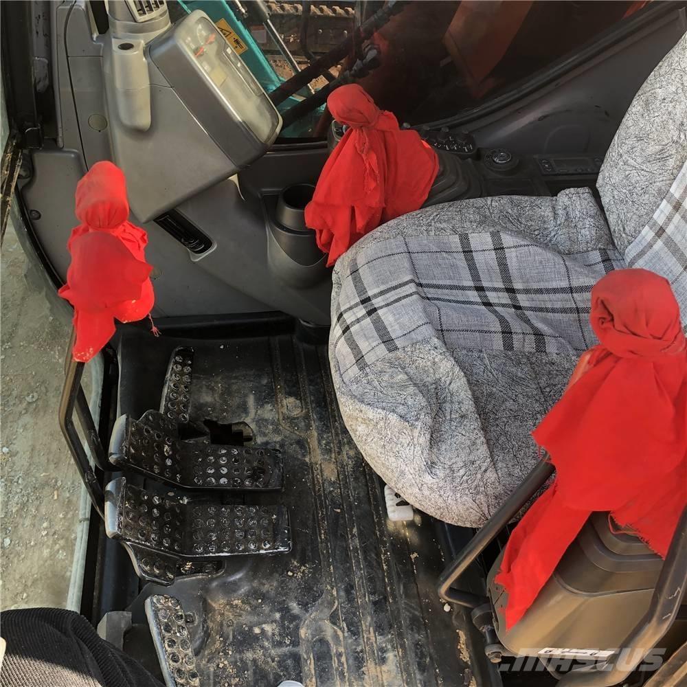 Hitachi ZX70-5A 중형굴삭기 7톤-28톤