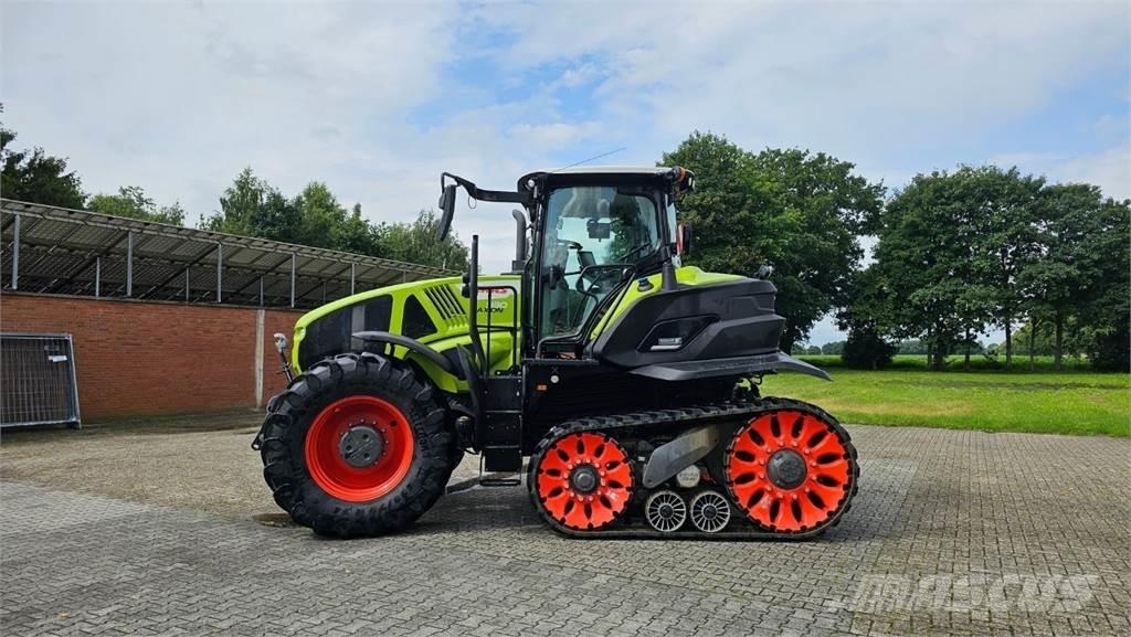CLAAS Axion 930 TT 트랙터