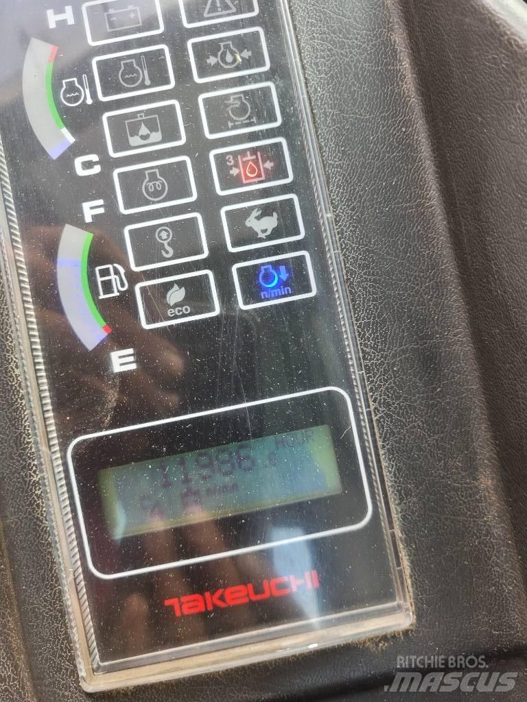 Takeuchi TB 290 중형굴삭기 7톤-28톤