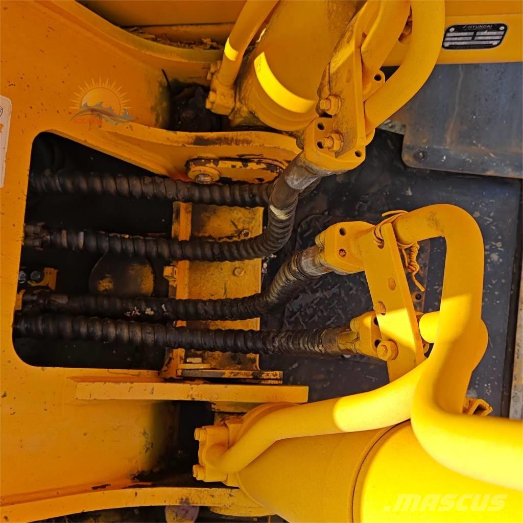 Hyundai Robex 210W-7  휠 굴삭기