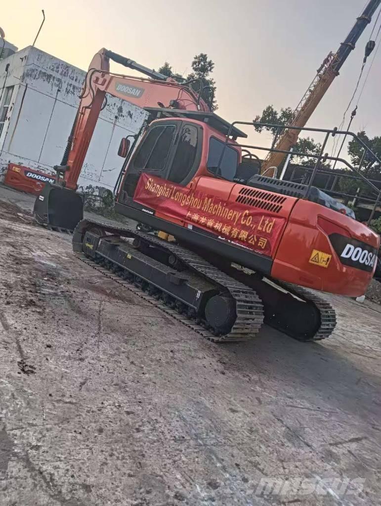 Doosan DX225LC-9C 대형 굴삭기 29톤 이상