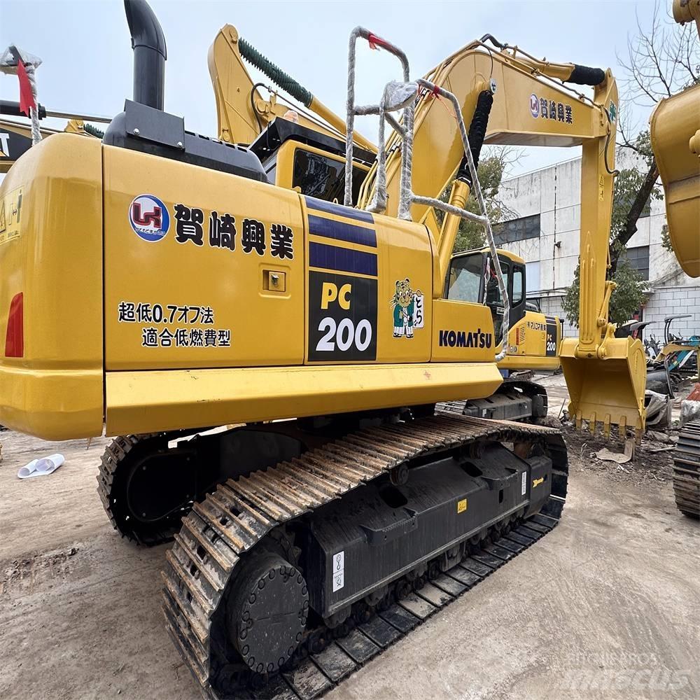 Komatsu PC 200 대형 굴삭기 29톤 이상