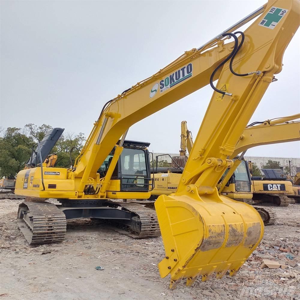 Komatsu PC 200 대형 굴삭기 29톤 이상