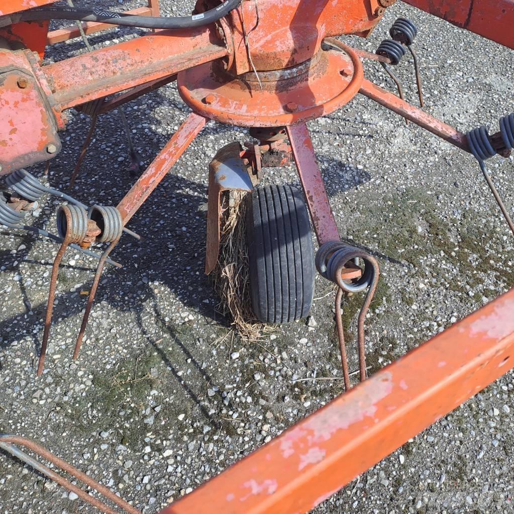 Kuhn GF 6301 M H 갈퀴 및 테더