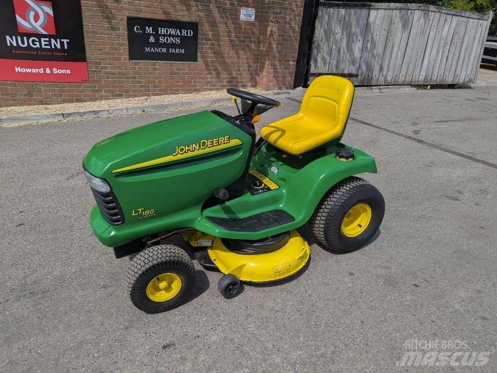 John Deere LT 180 탑승형 잔디깎기