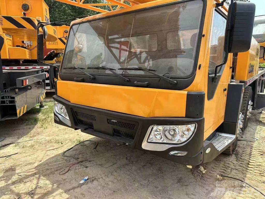 XCMG 50 A/T 크레인