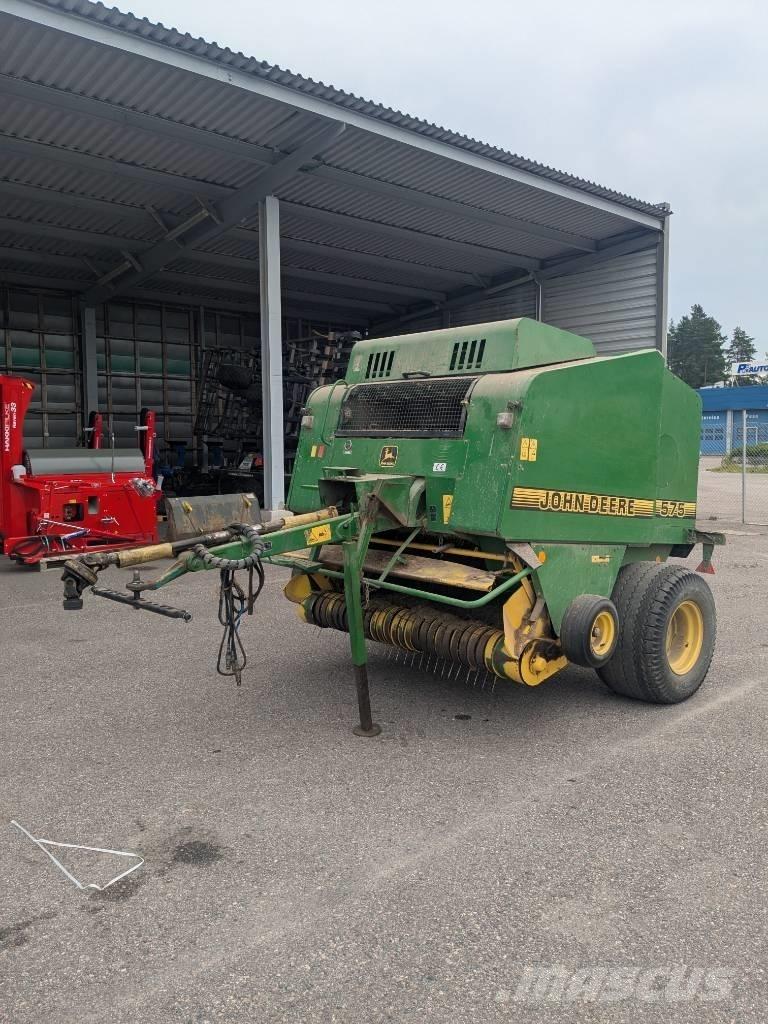 John Deere 575 원형 곤포기