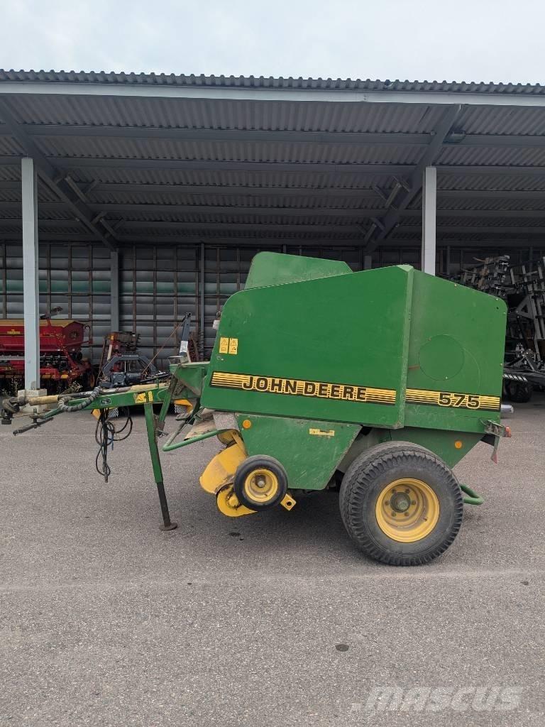 John Deere 575 원형 곤포기