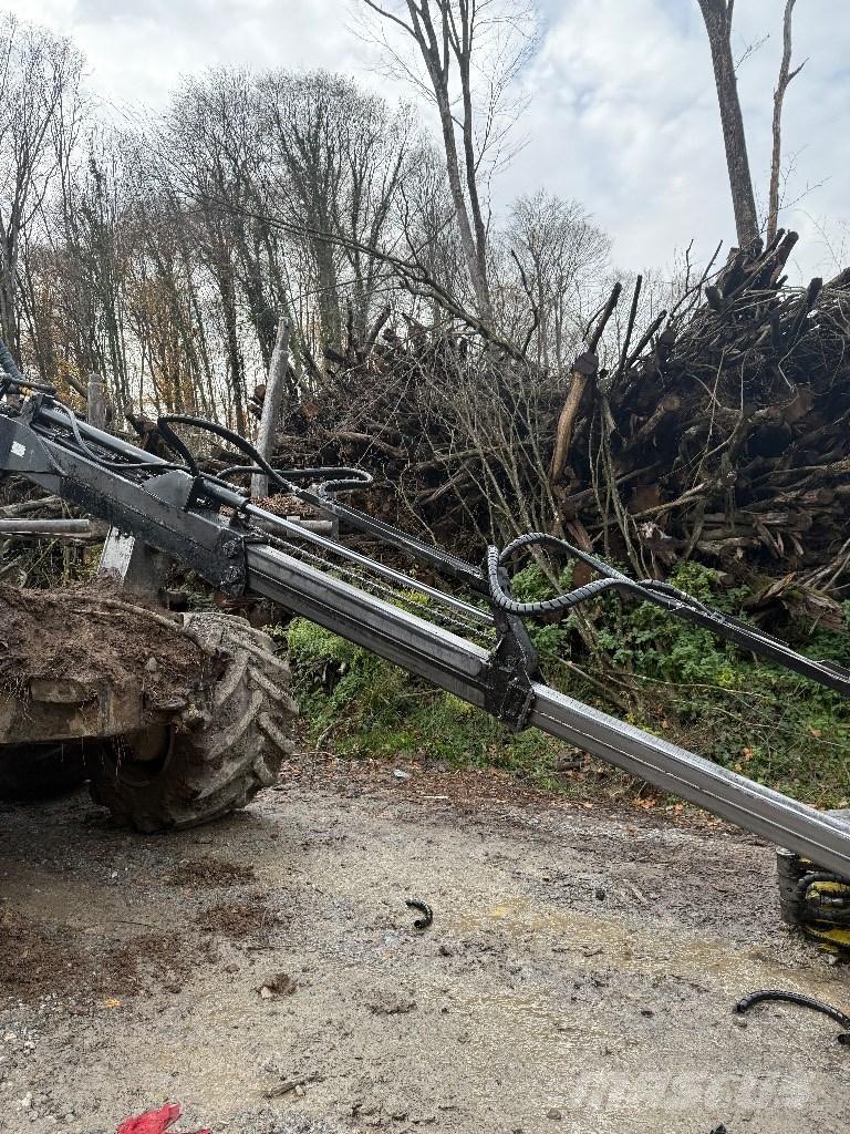 John Deere 1510E 원목 포워더