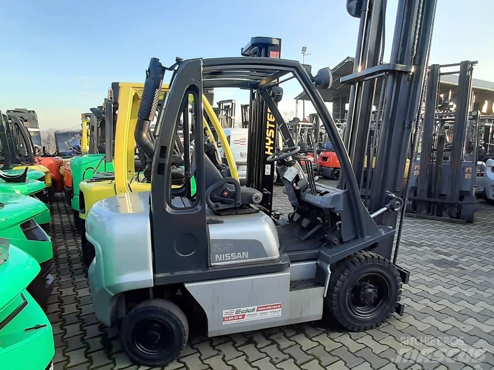 Nissan Y1D2A25Q 디젤 지게차