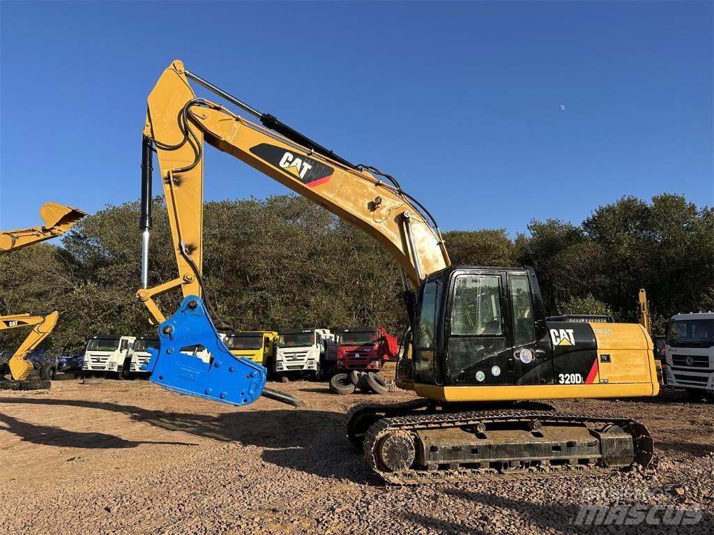 CAT 320 D L 대형 굴삭기 29톤 이상