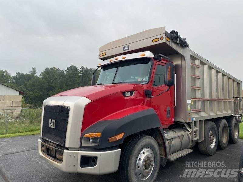 CAT CT 660 덤프 트럭