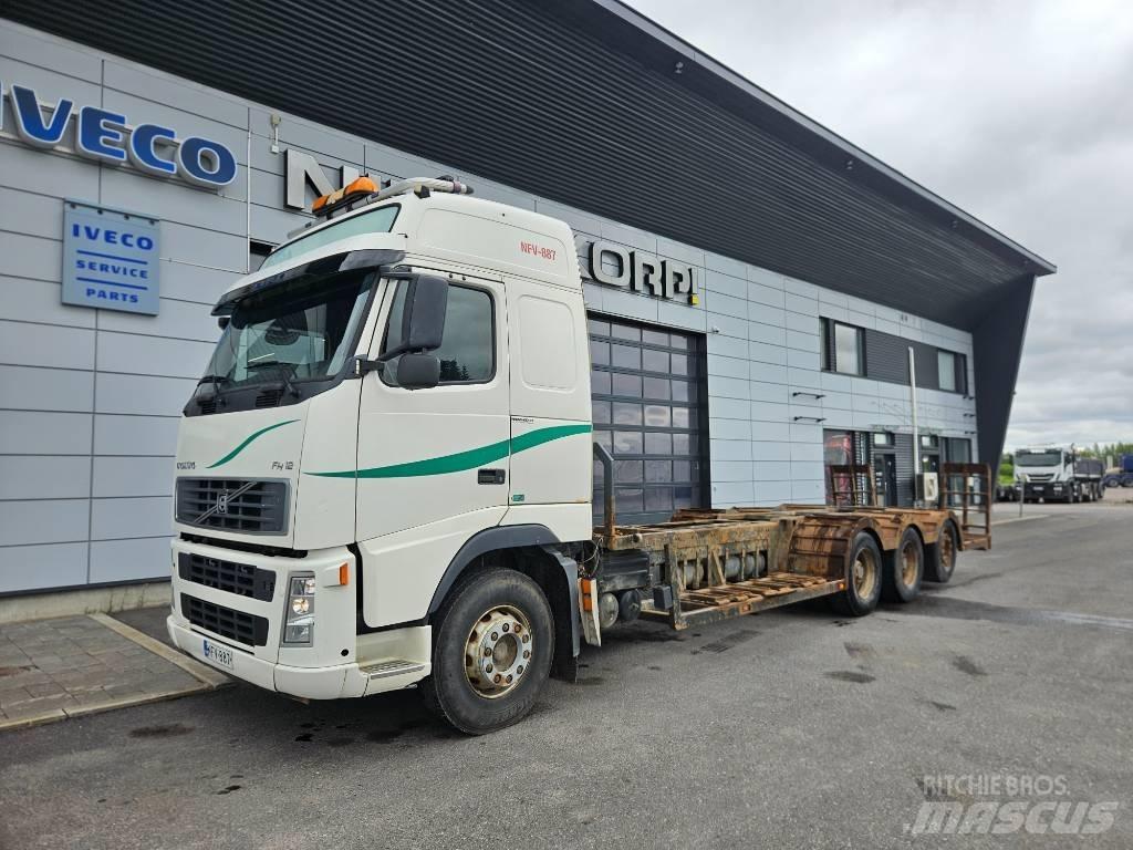 Volvo FH12 8x4 산림 기계 운반 트럭