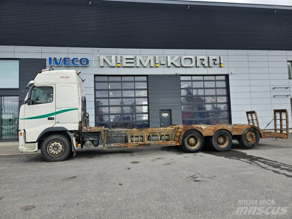 Volvo FH12 8x4 산림 기계 운반 트럭