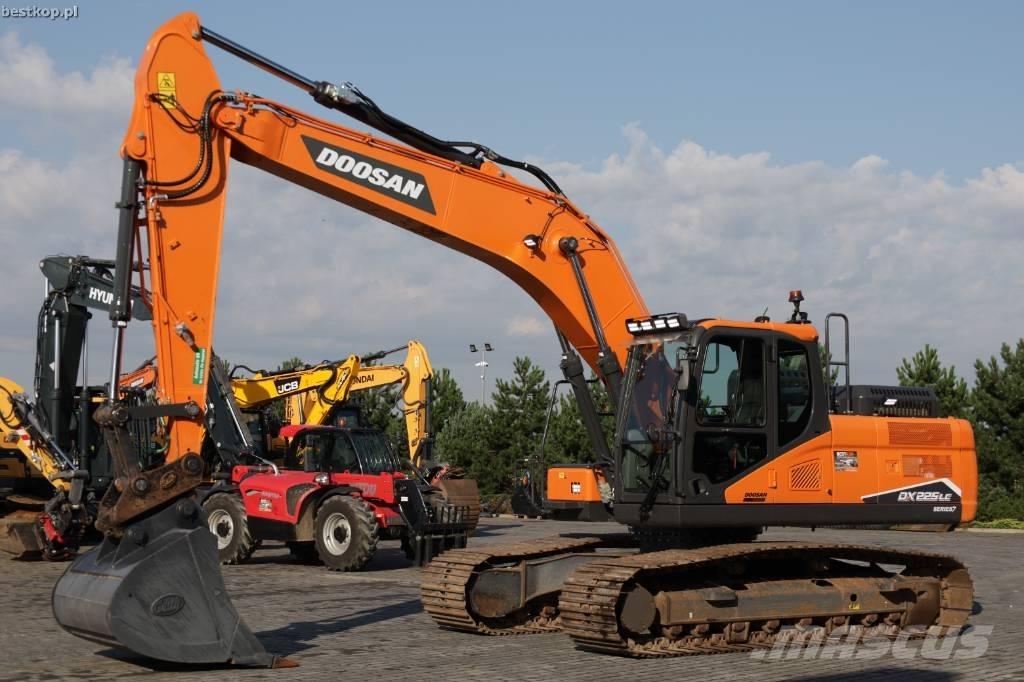 Doosan DX 225 LC-7 대형 굴삭기 29톤 이상