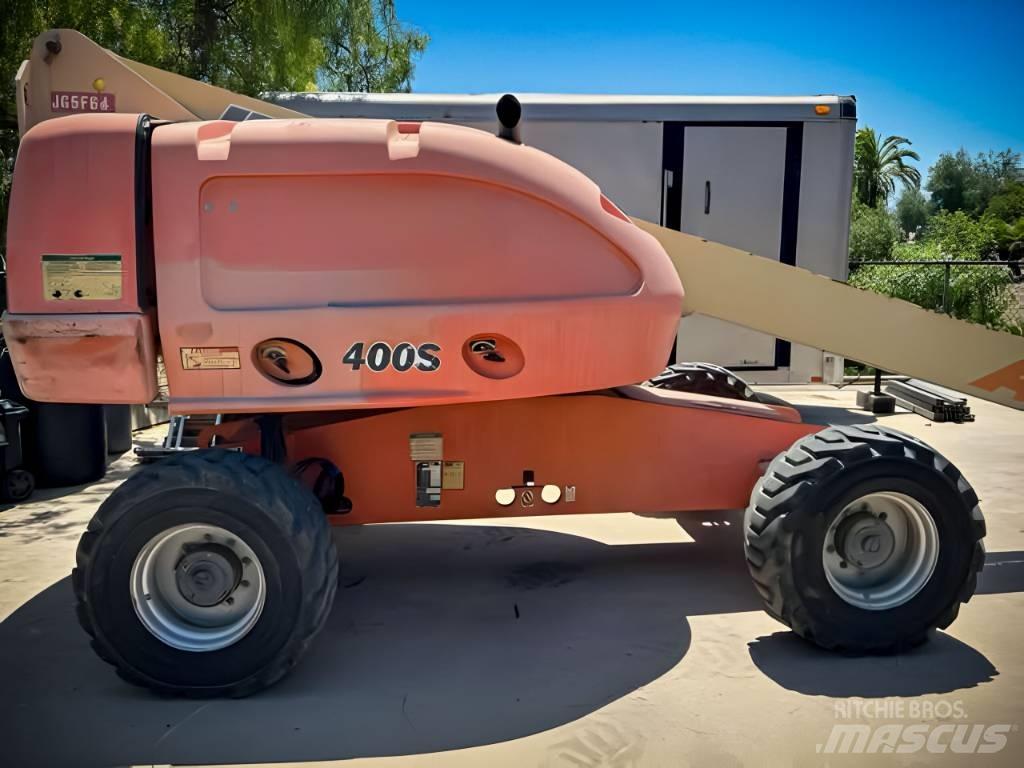 JLG 400 S 견인식 전동이동 리프트