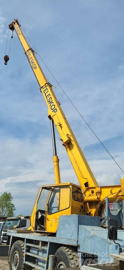 Krupp KMK 2025 A/T 크레인