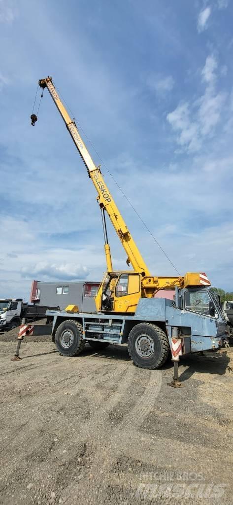 Krupp KMK 2025 A/T 크레인