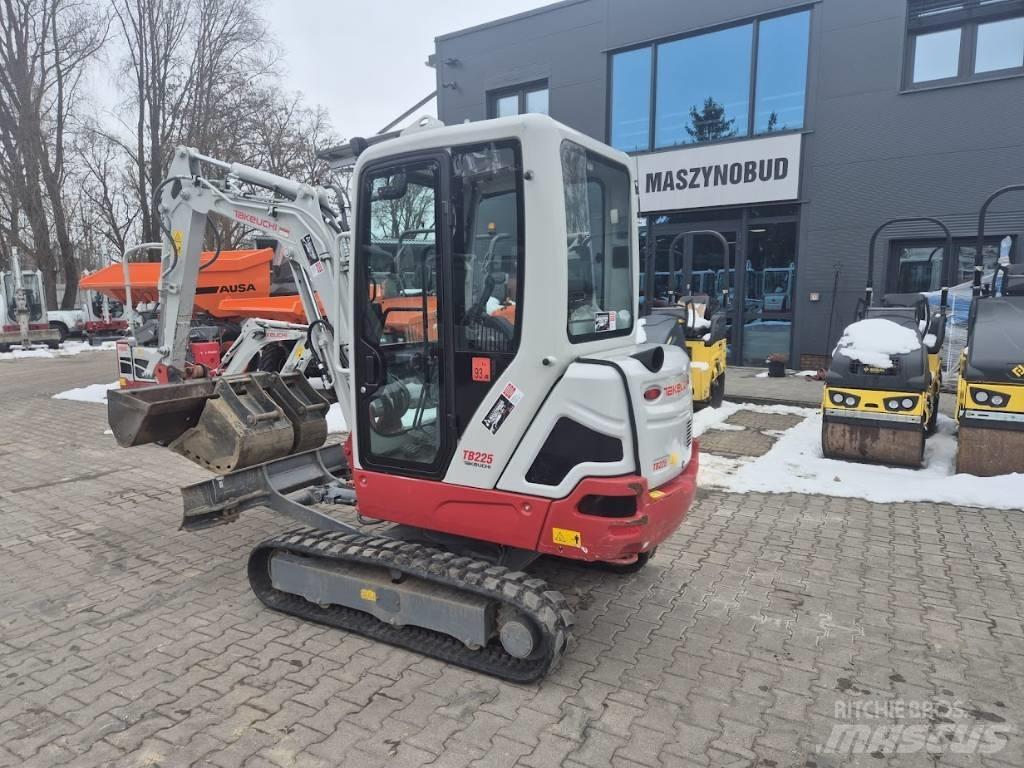 Takeuchi TB 225 소형 굴삭기 7톤 미만