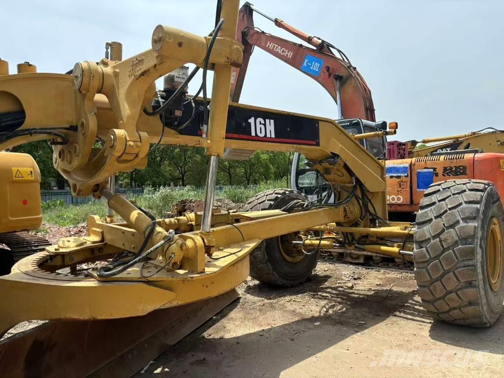 CAT 16 H 그레이더