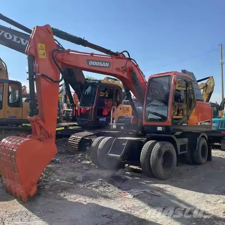 Doosan DX150W  휠 굴삭기