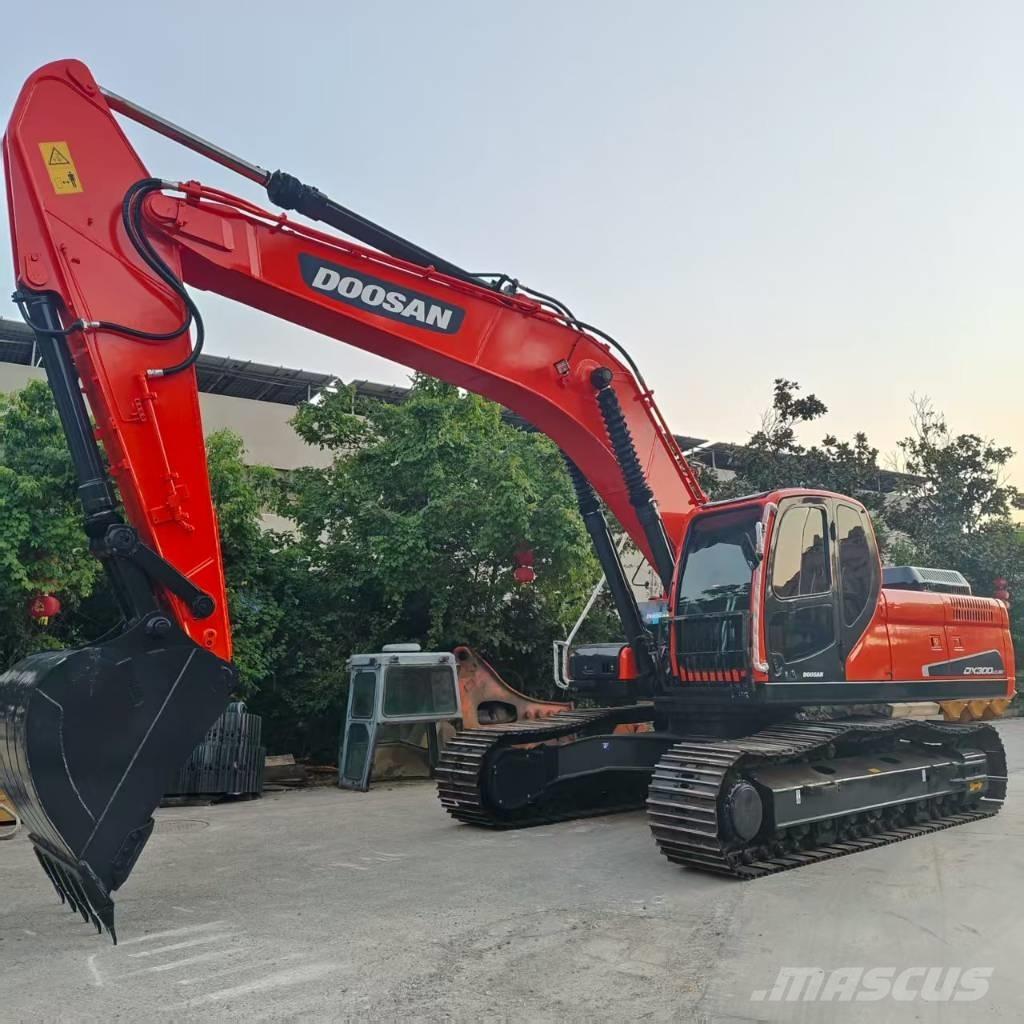 Doosan DX 300 LC 대형 굴삭기 29톤 이상