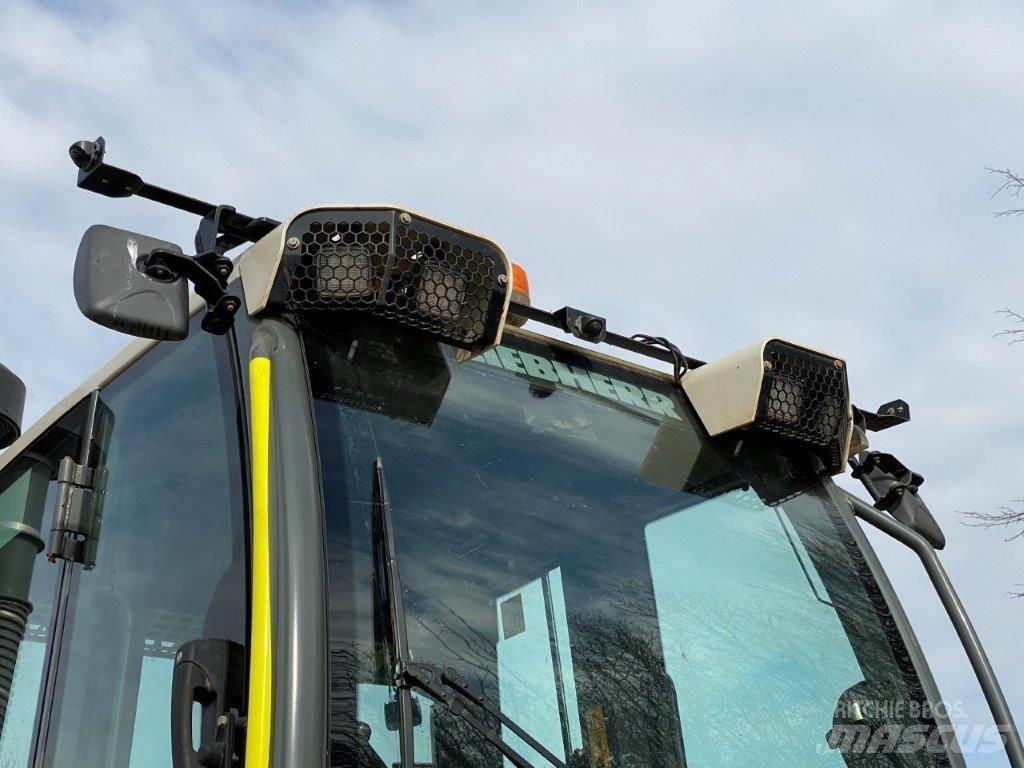 Liebherr LR 636 궤도식 로우더