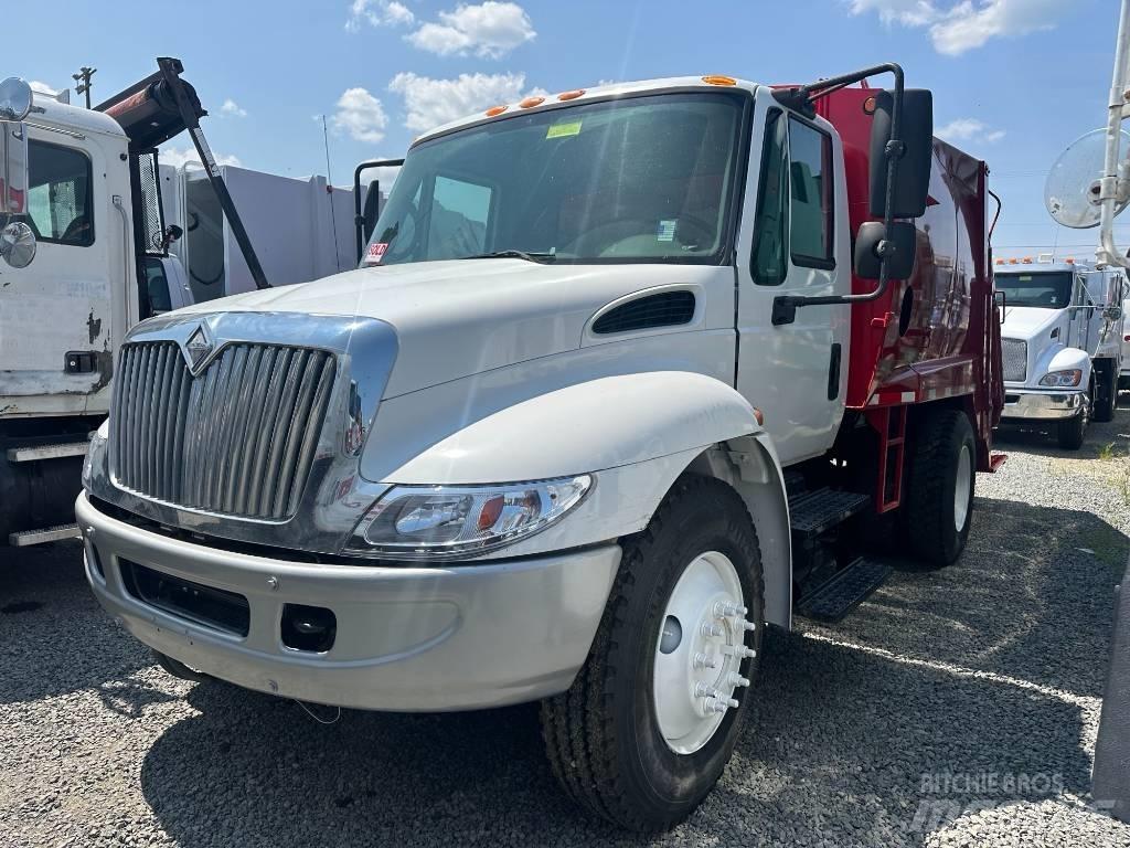 International 4300 폐기물 수거 트럭