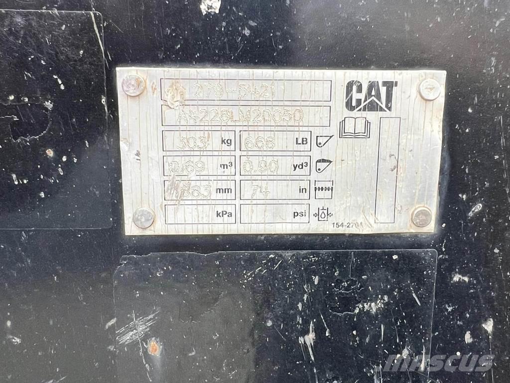 CAT 226D  스키드로더