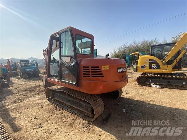 Doosan DH 70-7 소형 굴삭기 7톤 미만