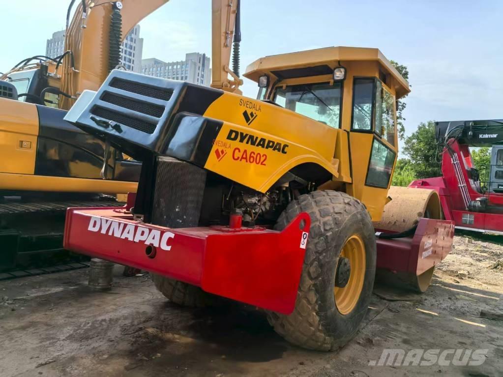 Dynapac CA 602 D 싱글 드럼 롤러