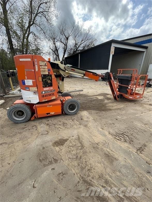 JLG E 300 AJP 가위형 리프트