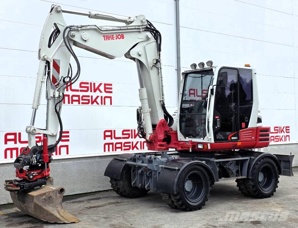 Takeuchi TB 295 W  휠 굴삭기
