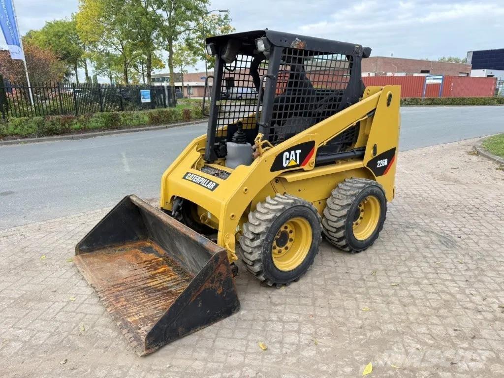 CAT 216B Turbo  스키드로더