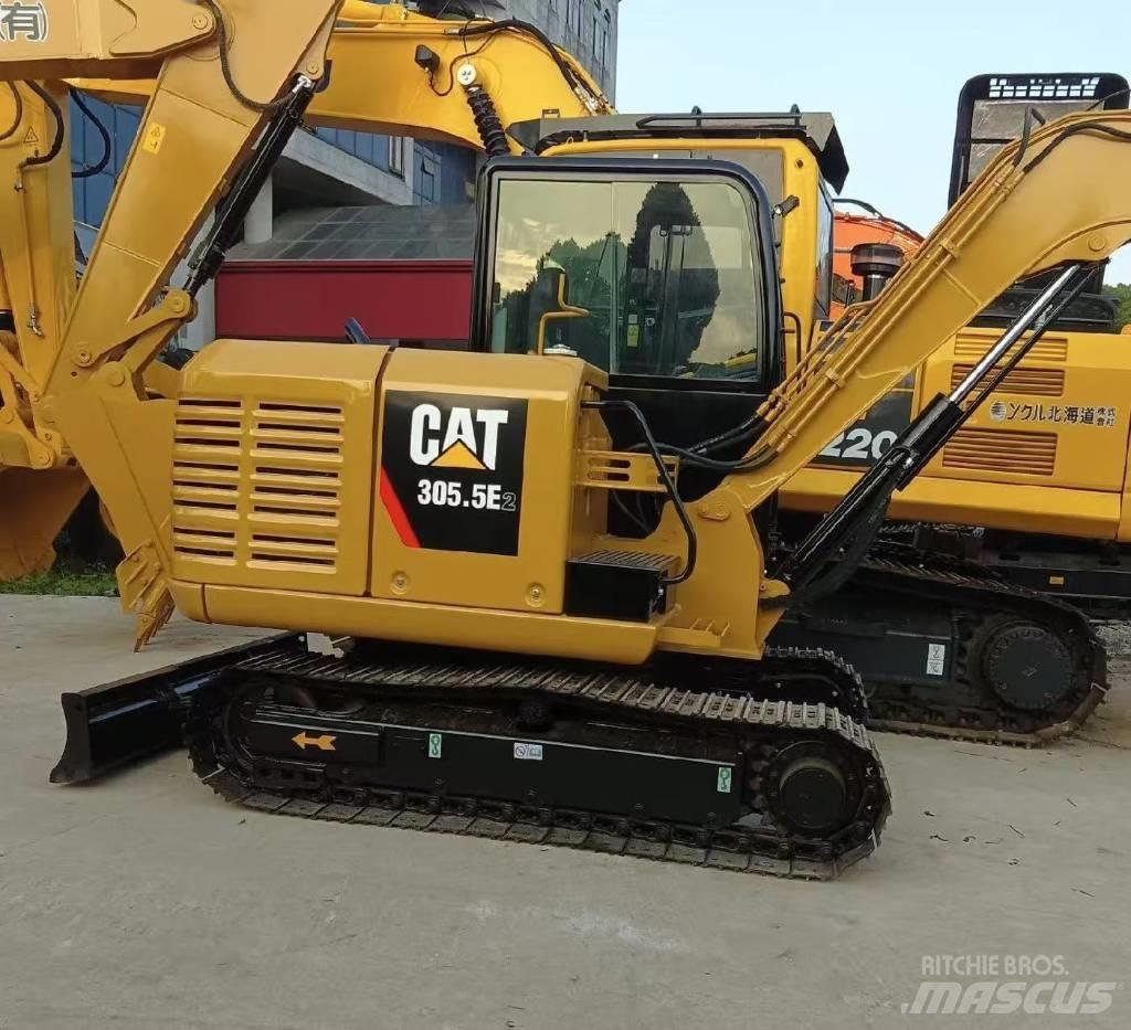CAT 305.5 소형 굴삭기 7톤 미만