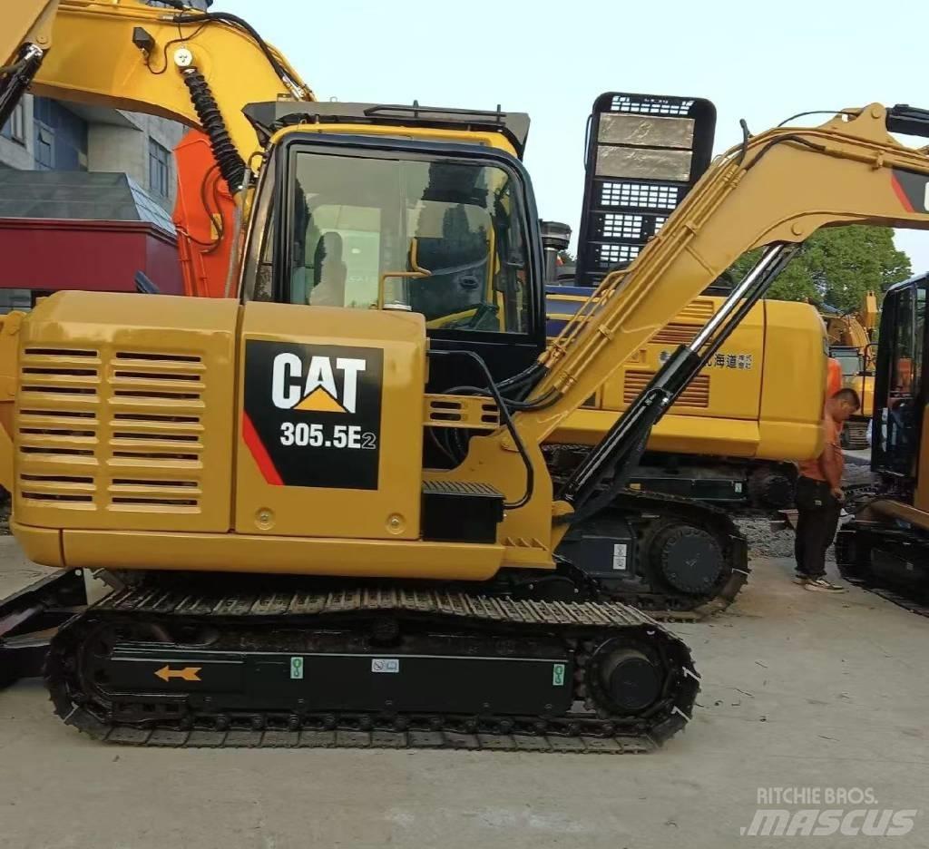 CAT 305.5 소형 굴삭기 7톤 미만