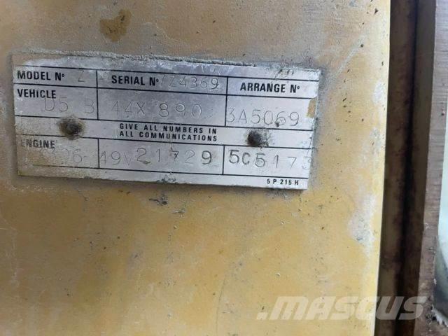 CAT D5B 44x890 크롤러 도저