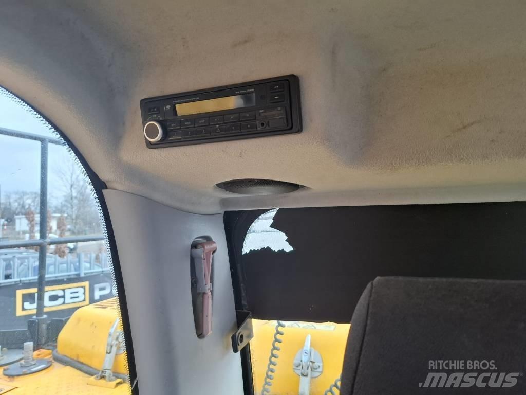 JCB JS 160 W  휠 굴삭기
