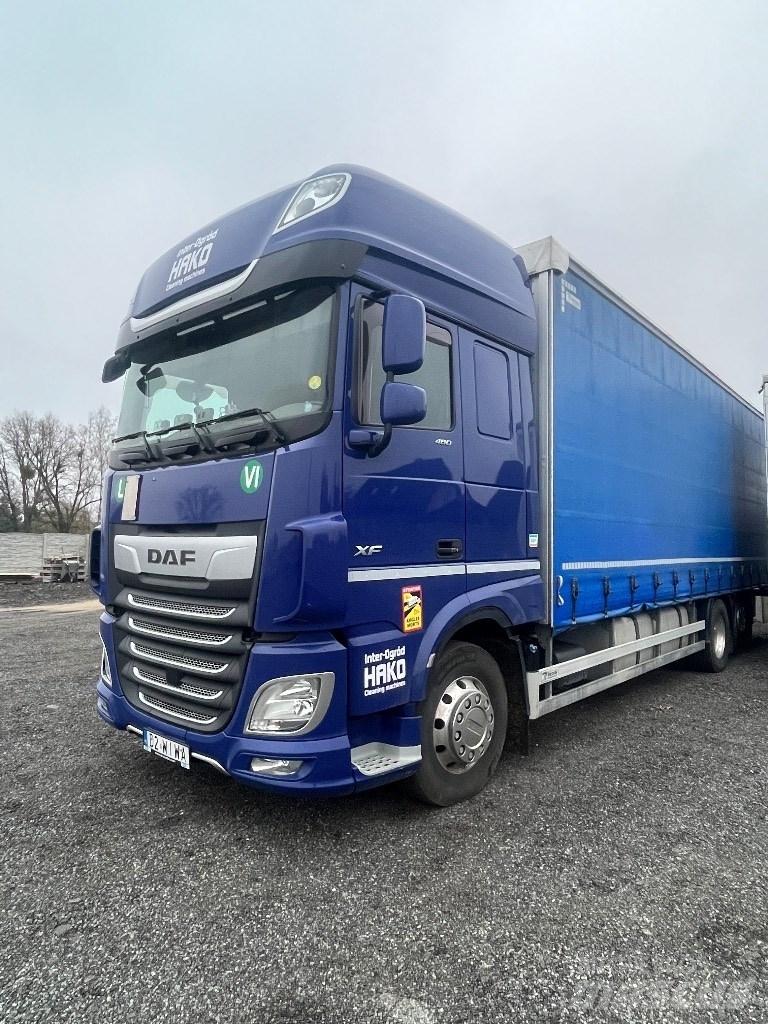 DAF Xf 106 FAR 커튼사이더 트럭