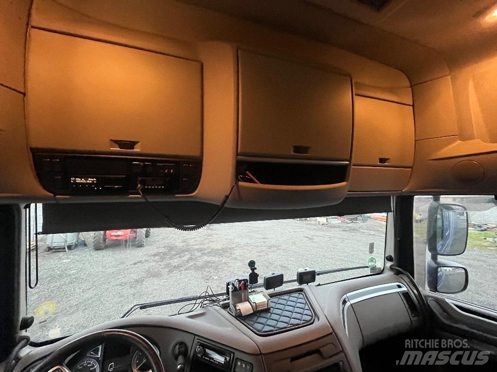 DAF Xf 106 FAR 커튼사이더 트럭