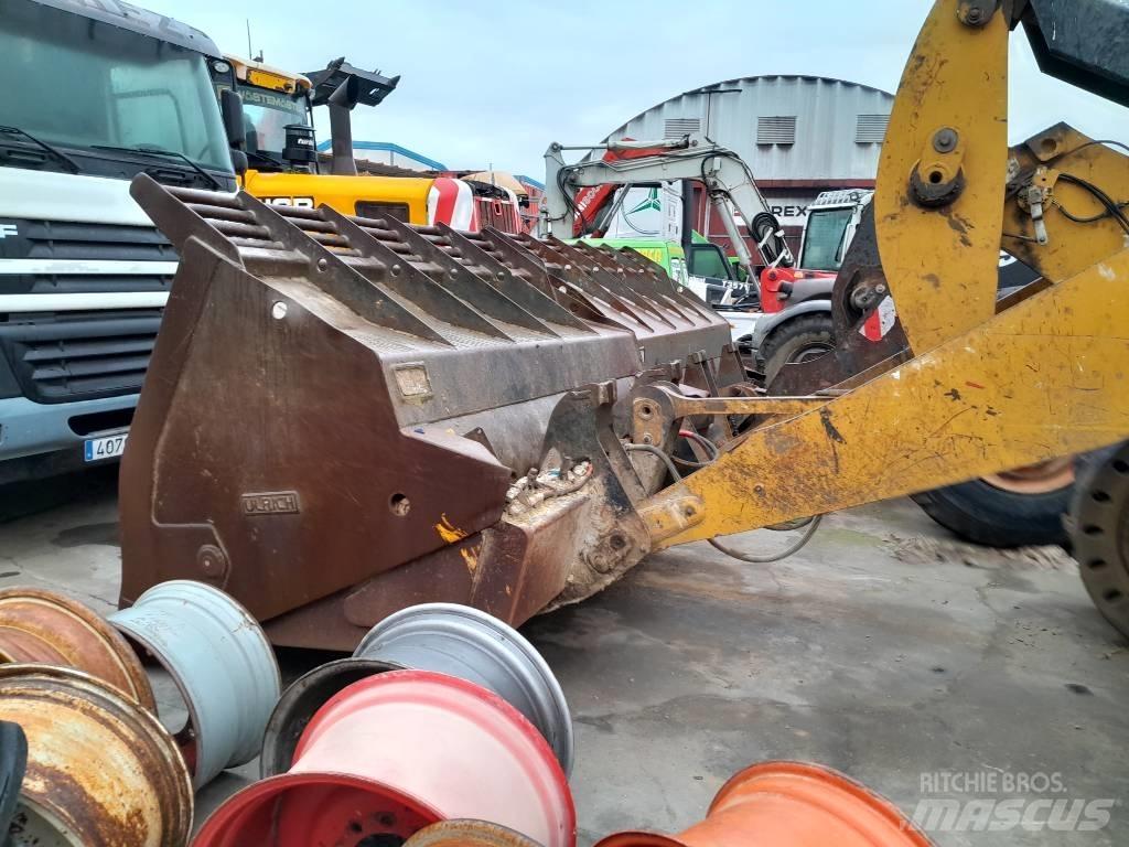 CAT 926 m  휠로우더
